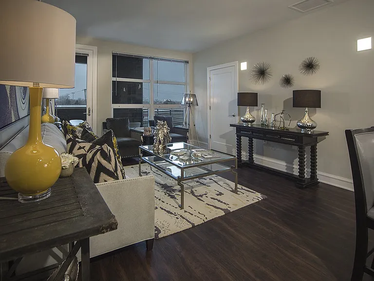 Eight55 Apartments — Photo 3