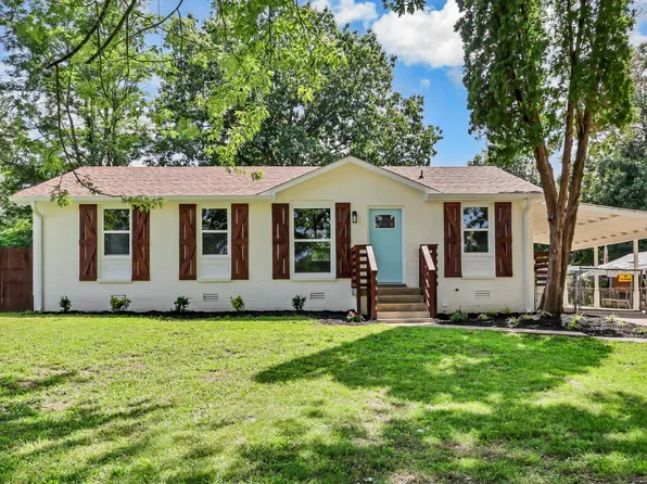 824 Garrettsburg Rd, Clarksville, TN 37042