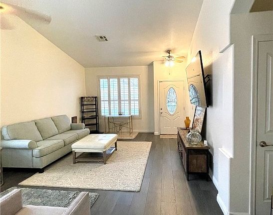 5th image of 6321 Malachite Bay Ave