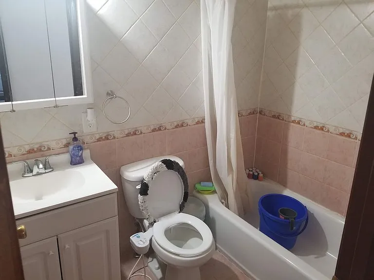 107 Oxford Ave #2 — Photo 8