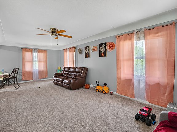 5th image of 3903 Oakshire Rd