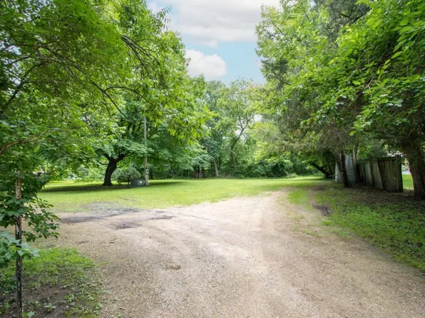 101 Peterson Dr, North Mankato, MN 56003