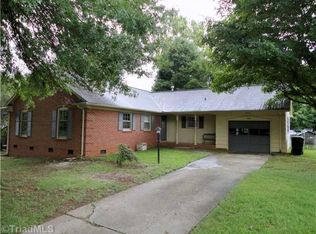 1508 Hampstead Dr, High Point, NC 27260