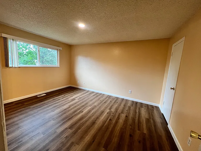 1579 S Salida Way — Photo 13