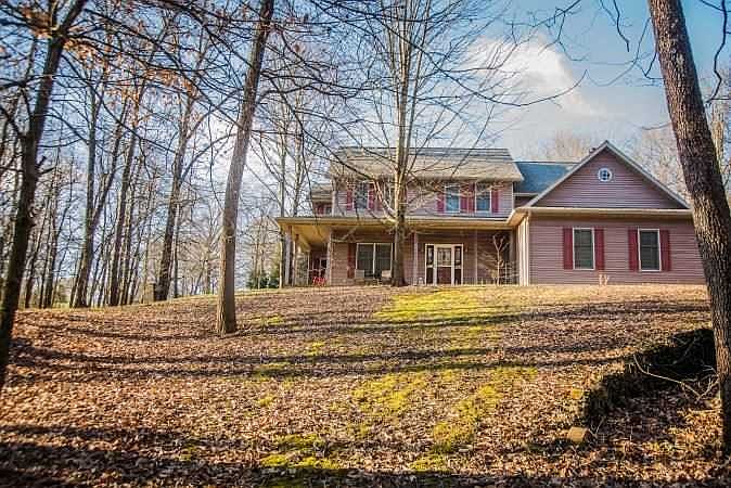 2nd image of 553 W Graham Rd