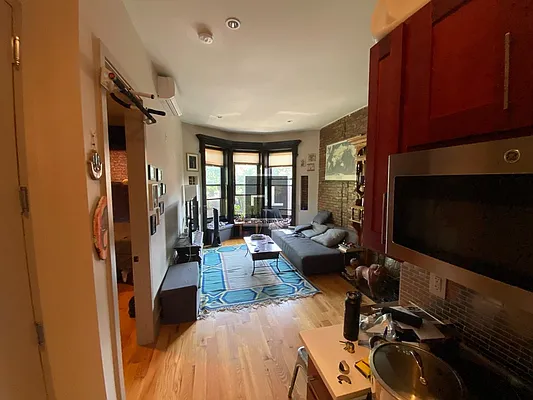 Rented by Highline Residential | media 10