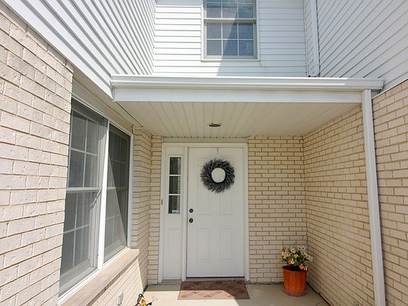 3rd image of 9932 Constitution Ct