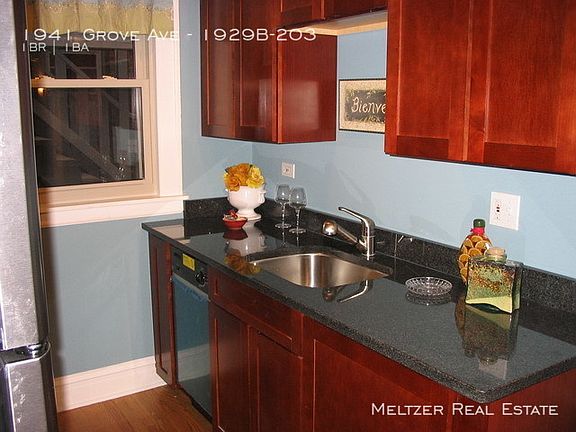 4th image of 1941 Grove Ave #1929B203