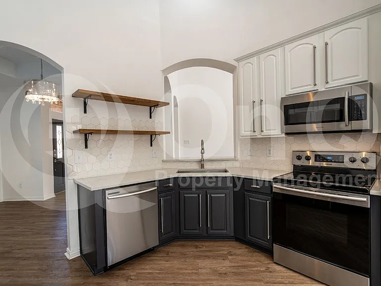 5022 Enclave Ct — Photo 4