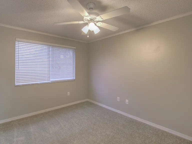9070 SW 157th Pl — Photo 10