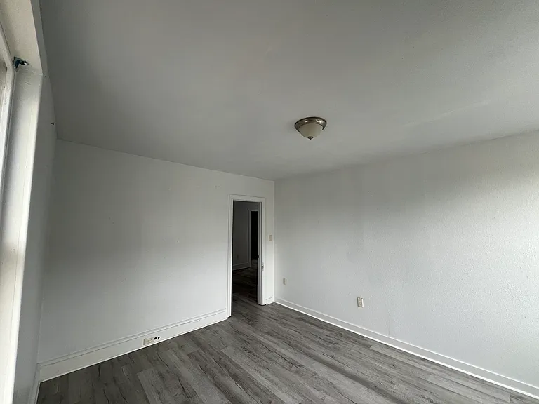 536 Lancaster Ave #2F — Photo 5