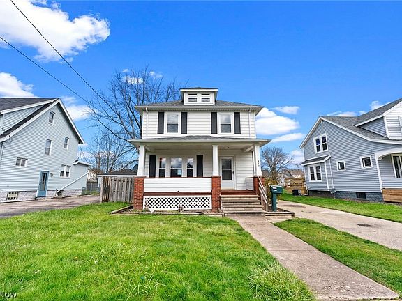 2nd image of 842 W 19th St