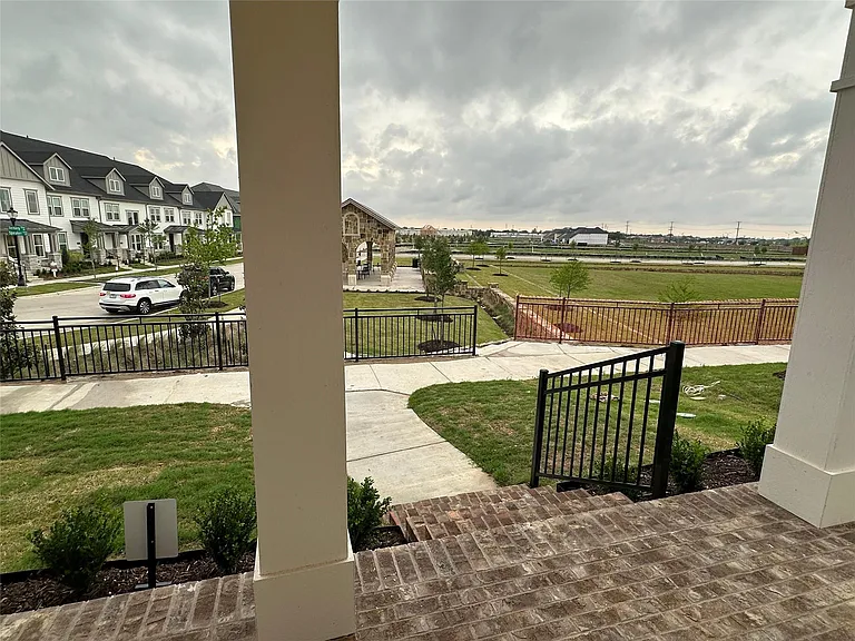 8875 Stablehand Mews — Photo 40