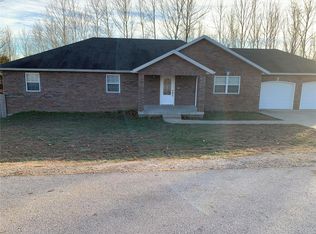 20642 Lewellyn Ln, Waynesville, MO 65583