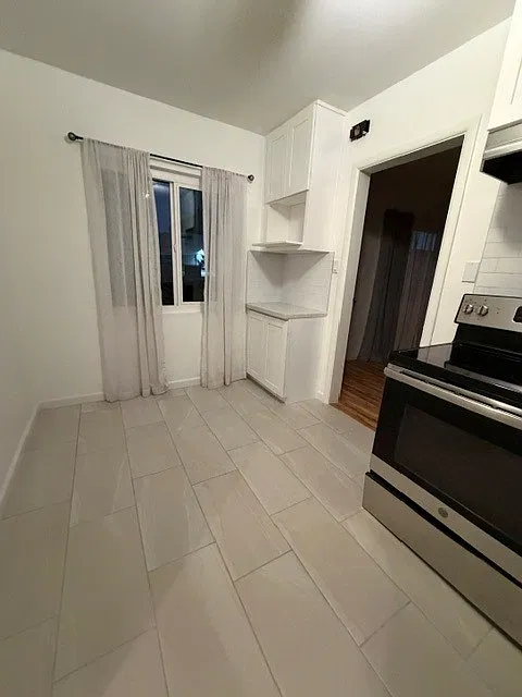 2 bed, 900 sqft, $1,875 — Photo 3