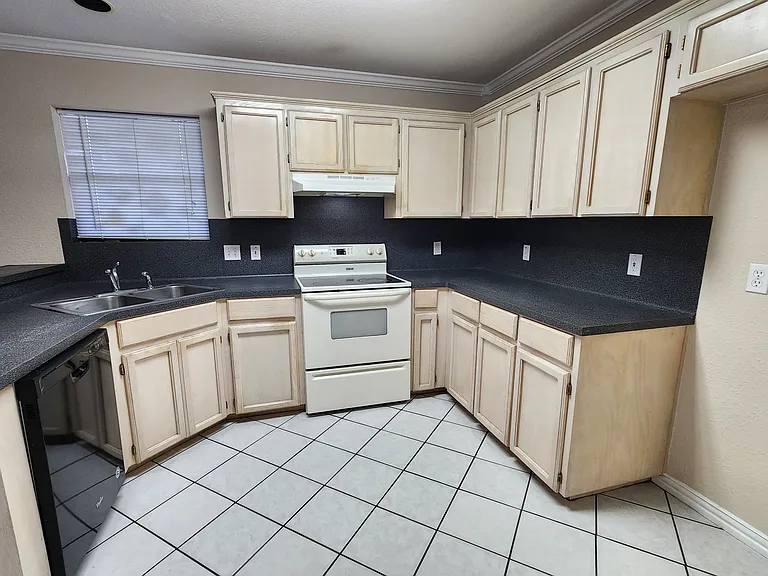 7933 Wolverine Dr — Photo 7