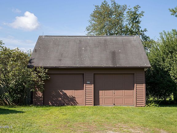 4th image of 1071 Sheffield Egremont Rd