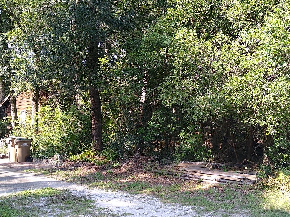 2nd image of 25815 Exmoor Dr