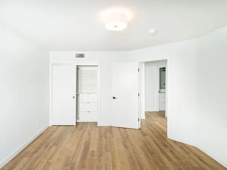 6120 Eleanor Ave — Photo 20