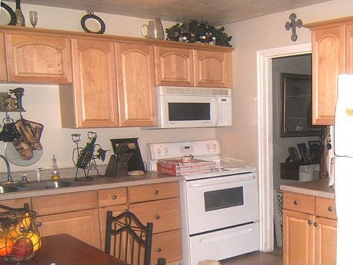 All New Kitchen With Like New Appliances!