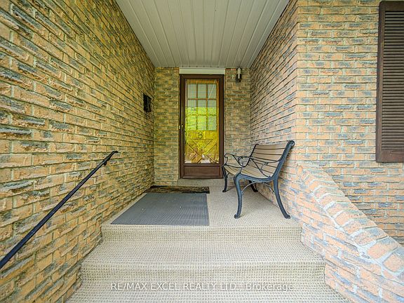 3rd image of 81 Amanda Dr