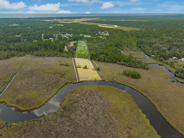 Durham Dr, Apalachicola, FL 32320