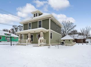 277 N Spring St, Elgin, IL 60120