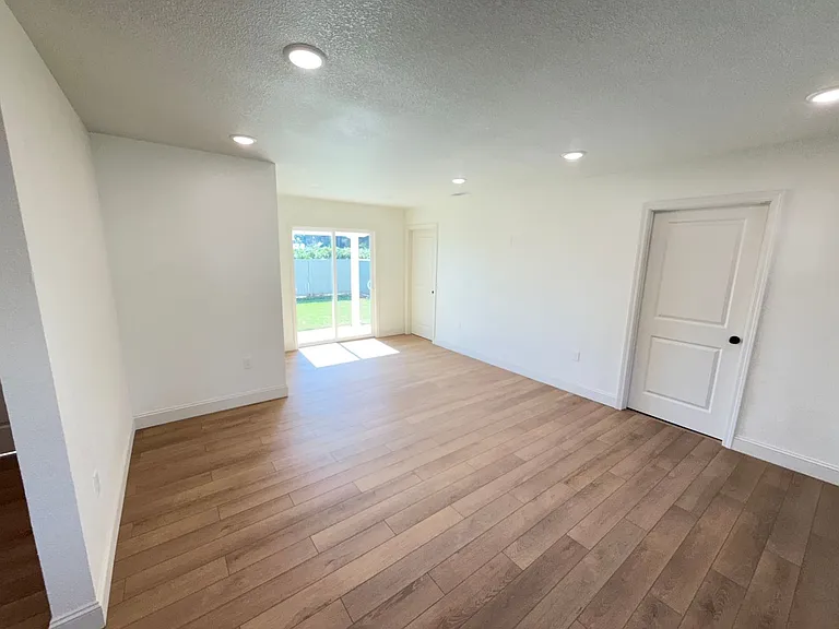 9001 E Acampo Rd — Photo 14