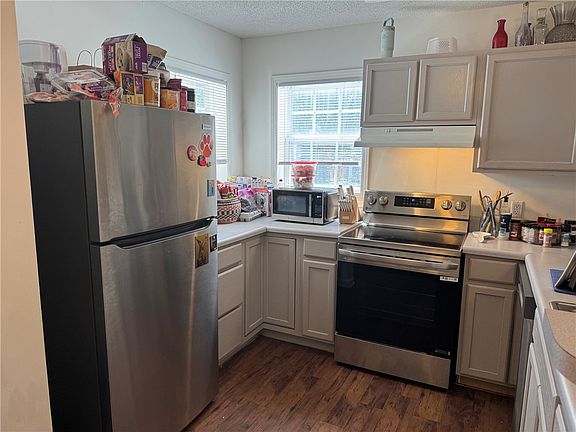 4th image of 102 University Village Dr #D