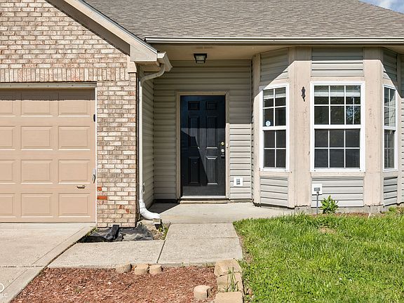 3rd image of 1355 Egret Ln