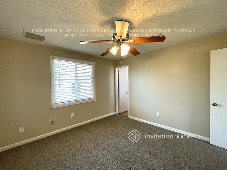5540 W Berkeley Rd — Photo 8