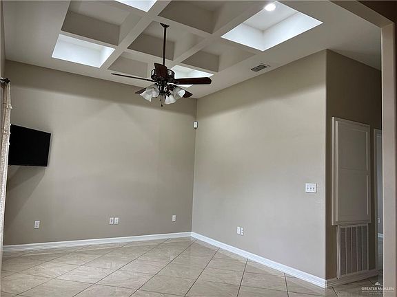 5th image of 3309 Superior Dr