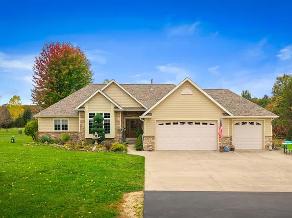 N3865 12th Ave, Wautoma, WI 54982