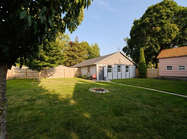 115 McKee St, Manistee, MI 49660