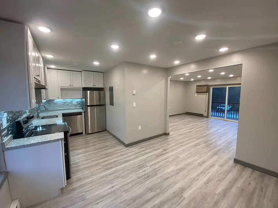 151 Ashford Center Rd #C1