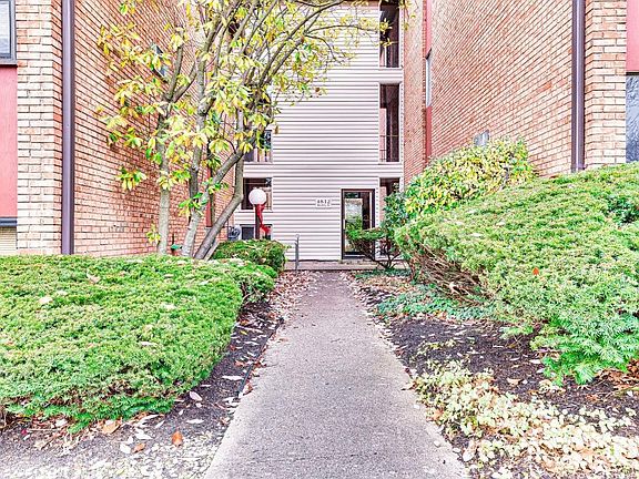 5th image of 4812 Chalet Dr APT 11