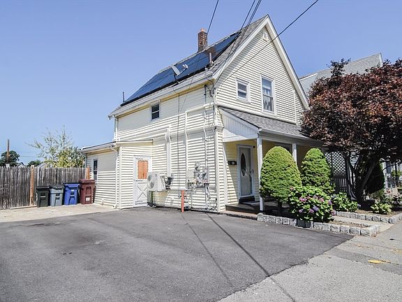 4th image of 43 Warren St