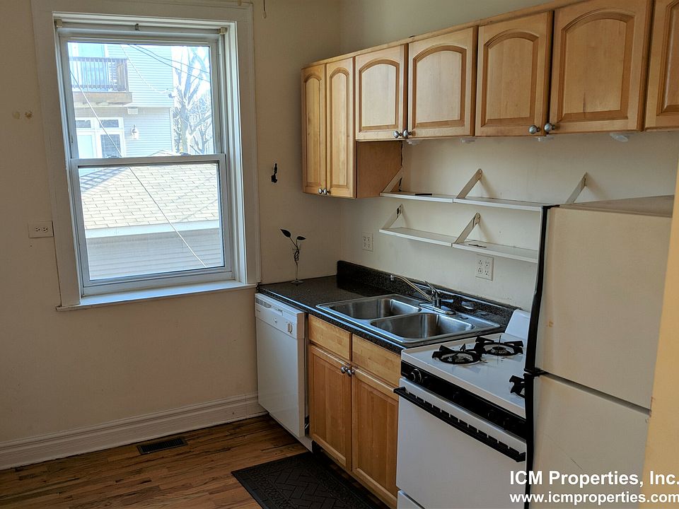 1st image of 2200 W Foster Ave #52081