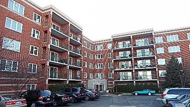 1st image of 5340 N Lowell Ave #410