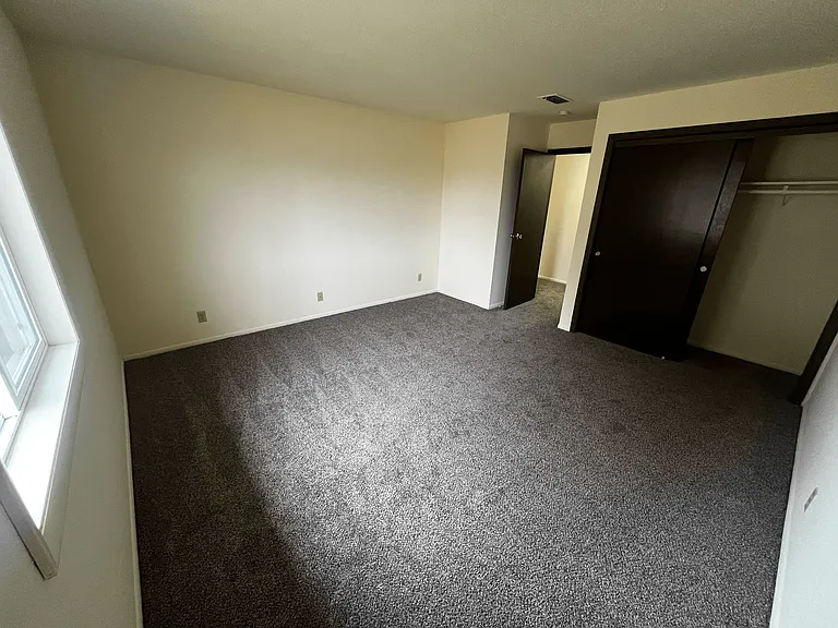 Kimberly Club Apartments — Photo 113
