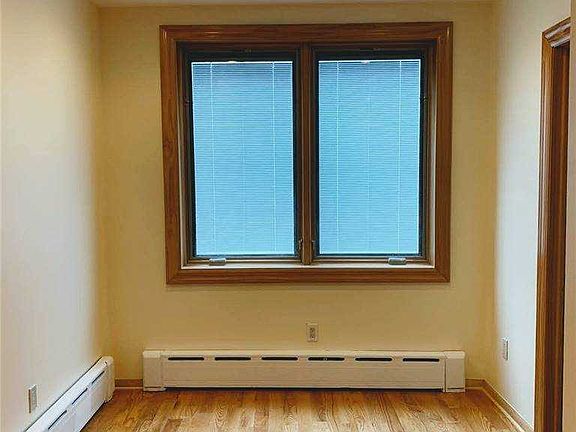 4th image of 2155 37th St Unit 1