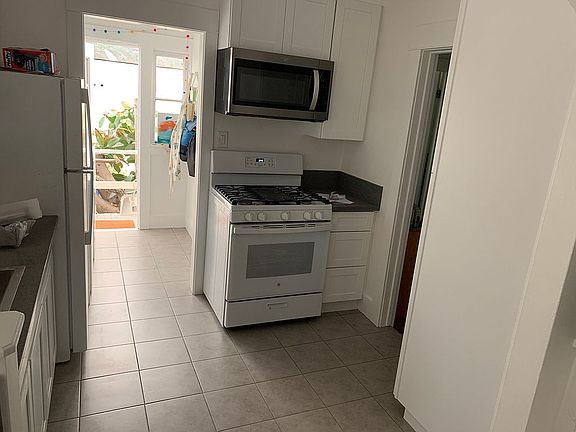 2nd image of 1314 Laguna St