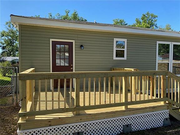 2nd image of 1008 W Charles St