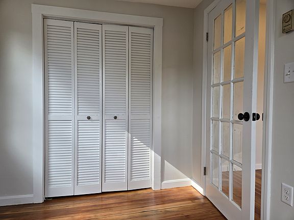 5th image of 15 Baxter Ave #2
