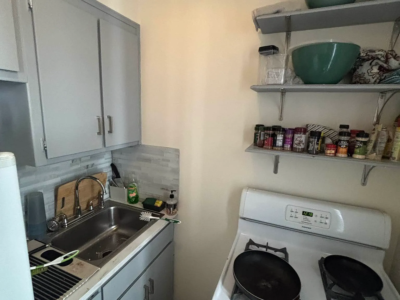 496 Henry Street — Photo 2