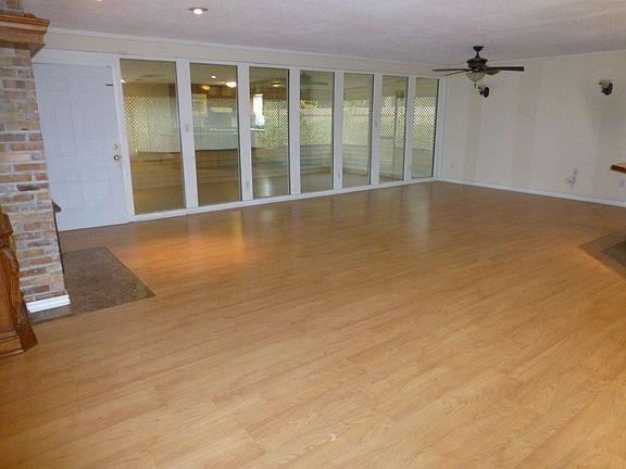 2nd image of 10407 Twiggs Ct