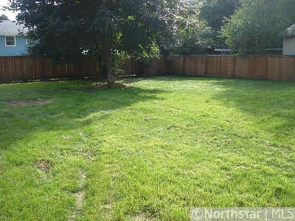 3rd image of 3601 Woodbine Lane N