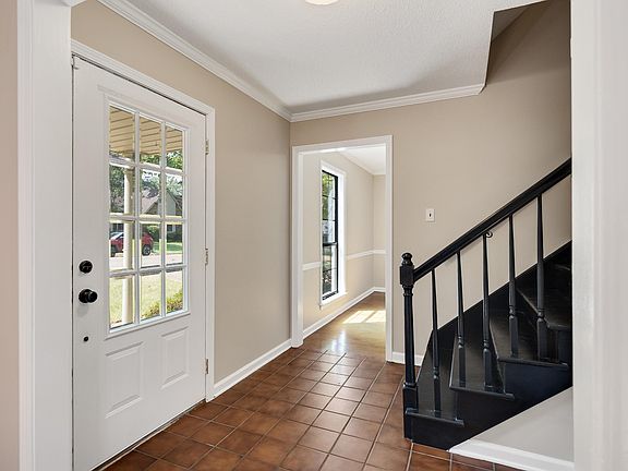 4th image of 5744 N Lake Oaks Dr
