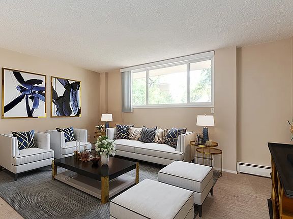 3rd image of 1512 15th Ave SW #405
