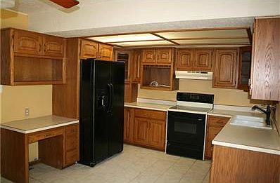 5th image of 6401 Saint James Dr